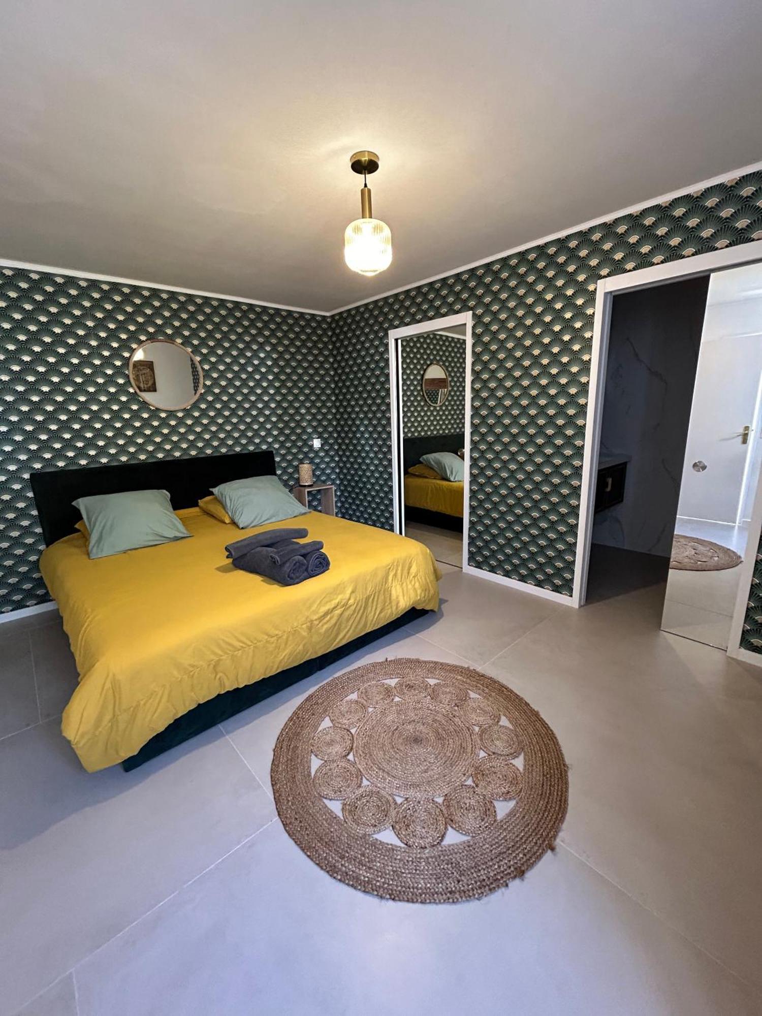 Eze - Appartement Dans Bas De Villa Avec Piscine Pres De Monaco 외부 사진