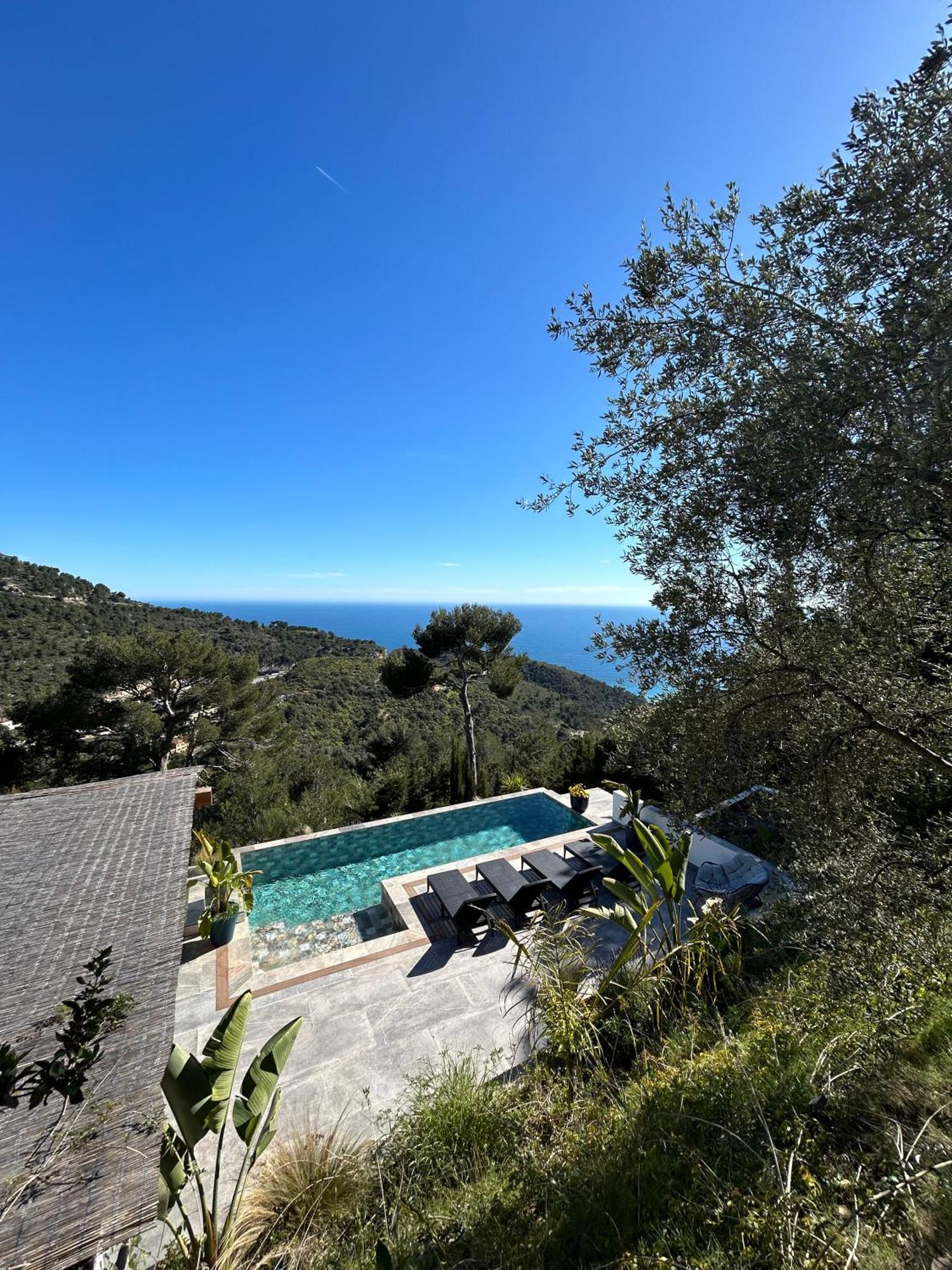 Eze - Appartement Dans Bas De Villa Avec Piscine Pres De Monaco 외부 사진